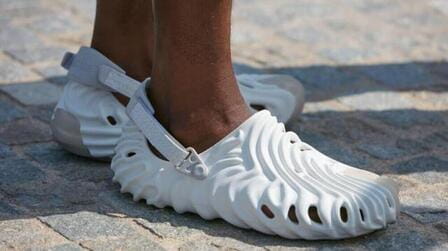 How To Wear Crocs Fashionably